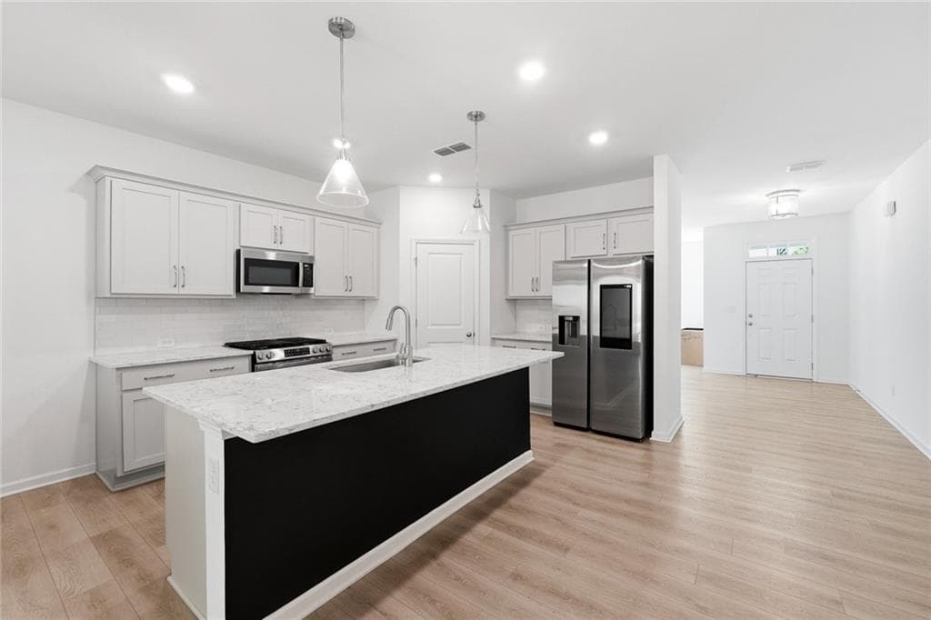 5 bedroom, 4 bathroom, 2,814 sq ft single family residence for sale at 188 Foxhill Drive, Dawsonville, GA 30534 — photo 7