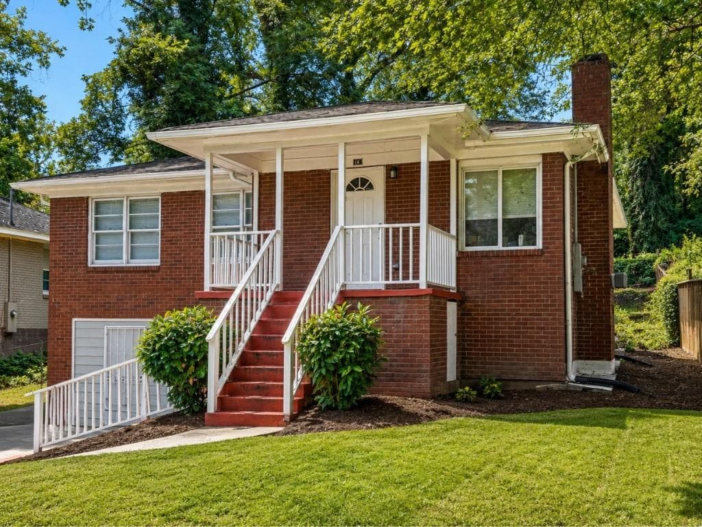 10 bedroom, 4 bathroom, 2,200 sq ft single family residence for sale at 165 Holly Road, Atlanta, GA 30314
