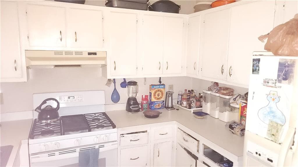 3 bedroom, 2 bathroom, 1,462 sq ft single family residence for sale at 3095 Fern Valley Drive, Marietta, GA 30008 — photo 6