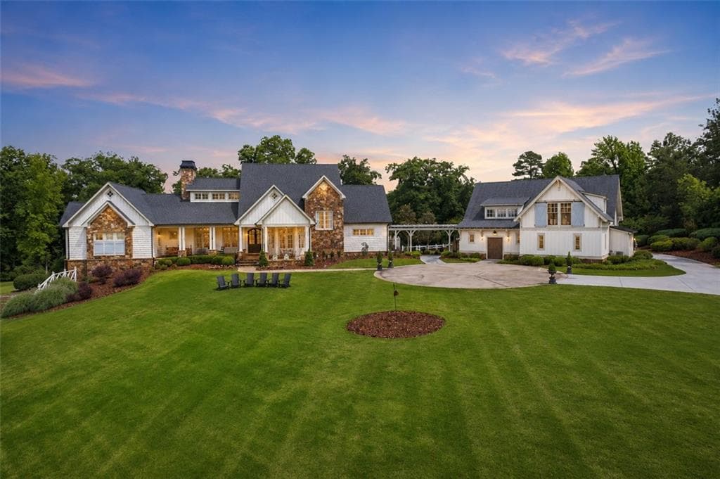 6 bedroom, 8 bathroom, 9,335 sq ft single family residence for sale at 525 N River Road, Rome, GA 30161