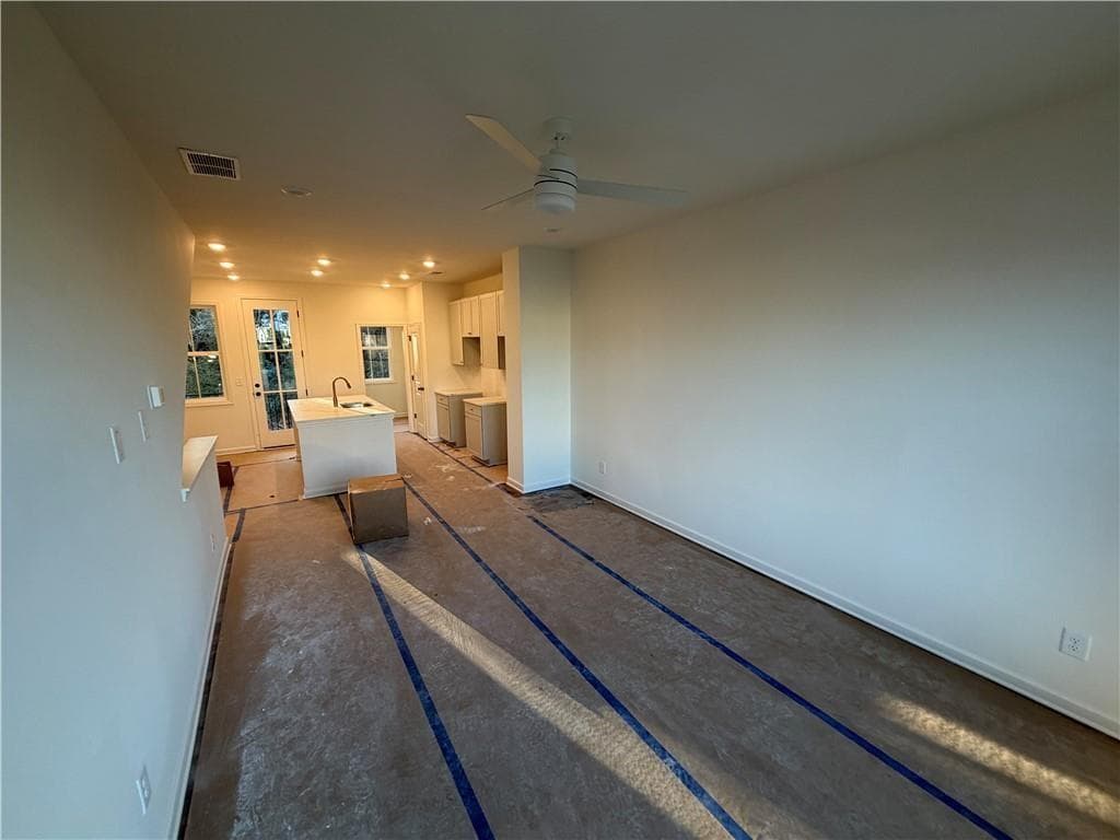 2 bedroom, 2 bathroom, 1,090 sq ft townhouse for sale at 1415 Zenith Circle SE 45, Atlanta, GA 30315 — photo 3