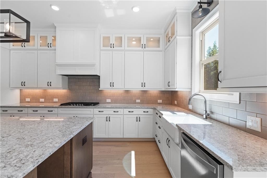 5 bedroom, 5 bathroom, 4,113 sq ft single family residence for sale at 3070 Labrouste Cove, Johns Creek, GA 30097 — photo 9