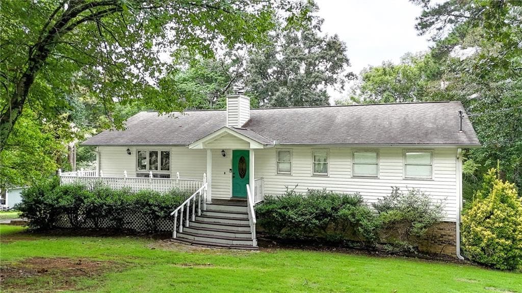 4 bedroom, 3 bathroom, 2,184 sq ft single family residence for sale at 110 Crestmont Drive, Calhoun, GA 30701