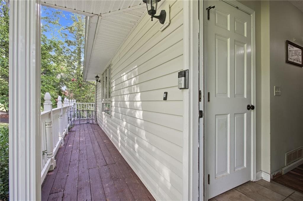 4 bedroom, 3 bathroom, 2,184 sq ft single family residence for sale at 110 Crestmont Drive, Calhoun, GA 30701 — photo 4