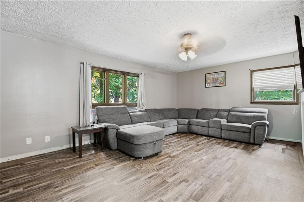 4 bedroom, 3 bathroom, 2,184 sq ft single family residence for sale at 110 Crestmont Drive, Calhoun, GA 30701 — photo 6