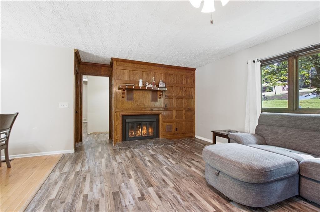 4 bedroom, 3 bathroom, 2,184 sq ft single family residence for sale at 110 Crestmont Drive, Calhoun, GA 30701 — photo 7