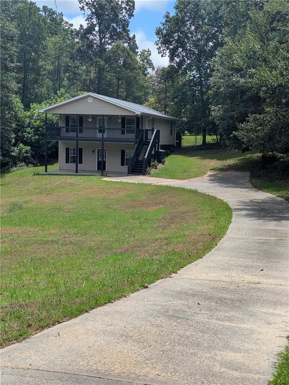 4 bedroom, 3 bathroom, 2,240 sq ft single family residence for sale at 58 E Pinewood Drive, Dahlonega, GA 30533 — photo 2