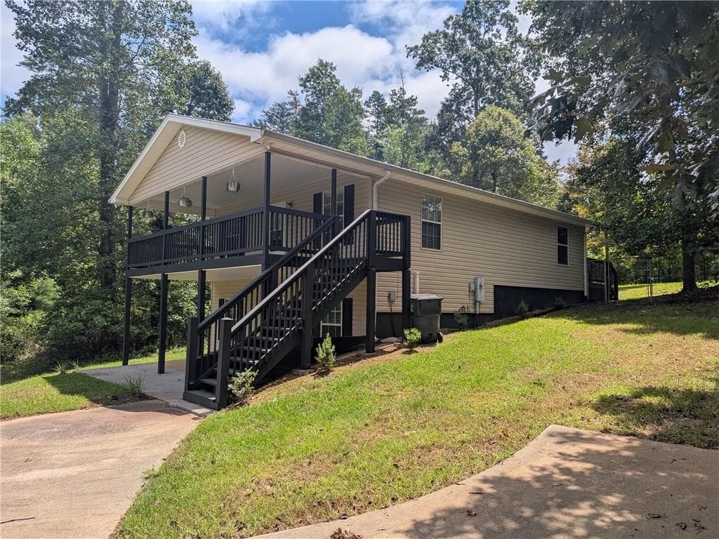 4 bedroom, 3 bathroom, 2,240 sq ft single family residence for sale at 58 E Pinewood Drive, Dahlonega, GA 30533 — photo 3