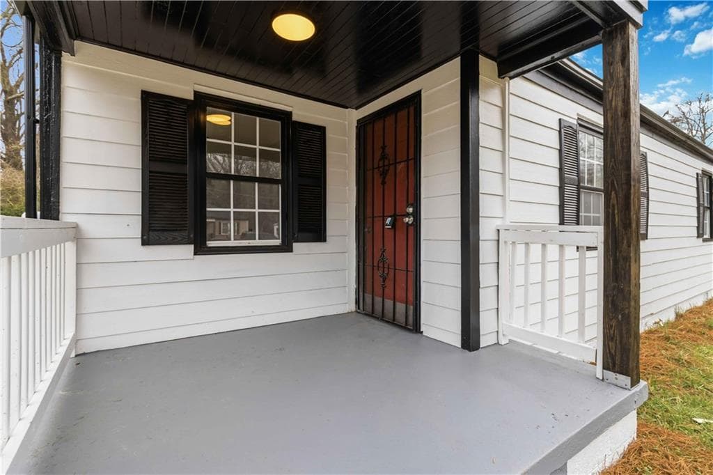 4 bedroom, 2 bathroom, 1,350 sq ft single family residence for sale at 745 Lee Andrews Avenue, Atlanta, GA 30315 — photo 3