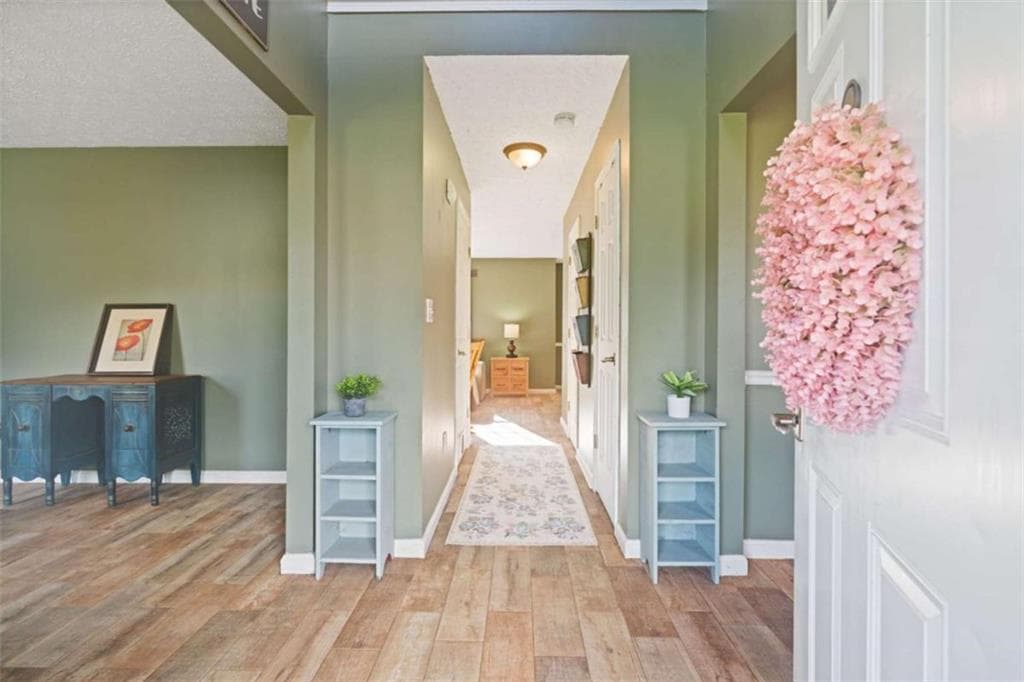 4 bedroom, 3 bathroom, 1,863 sq ft single family residence under contract at 1115 Patton Way, Mcdonough, GA 30252 — photo 3