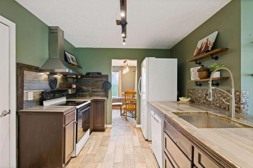 4 bedroom, 3 bathroom, 1,863 sq ft single family residence under contract at 1115 Patton Way, Mcdonough, GA 30252 — photo 8