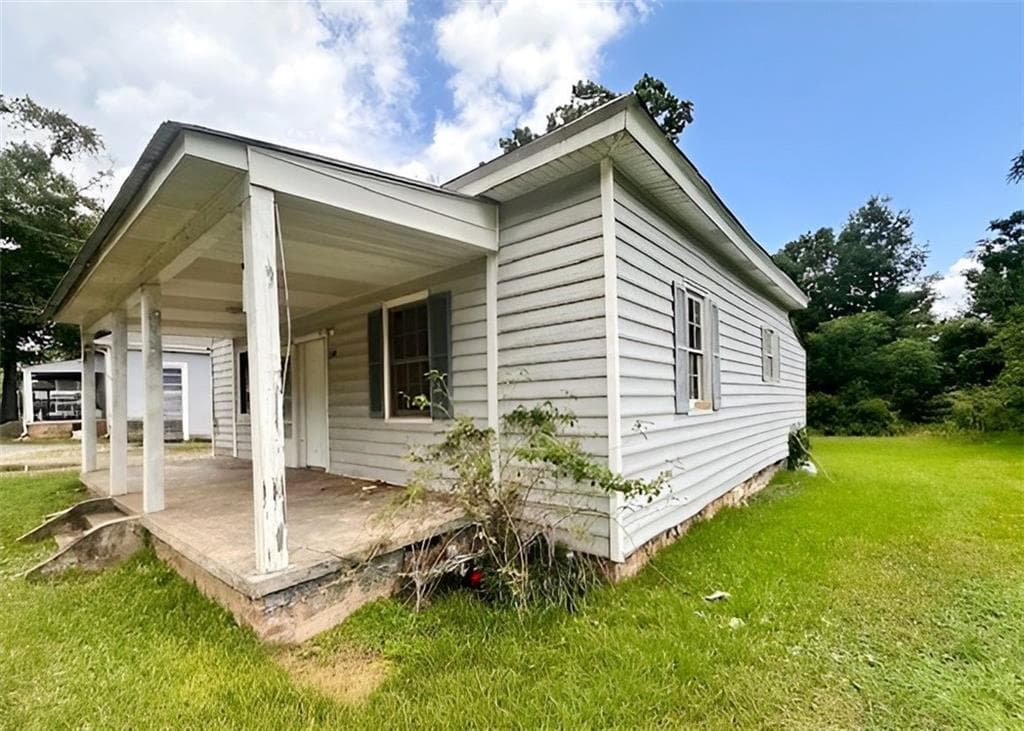 2 bedroom, 1 bathroom, 1,046 sq ft single family residence for sale at 54 Bleachery Street, Griffin, GA 30223 — photo 2