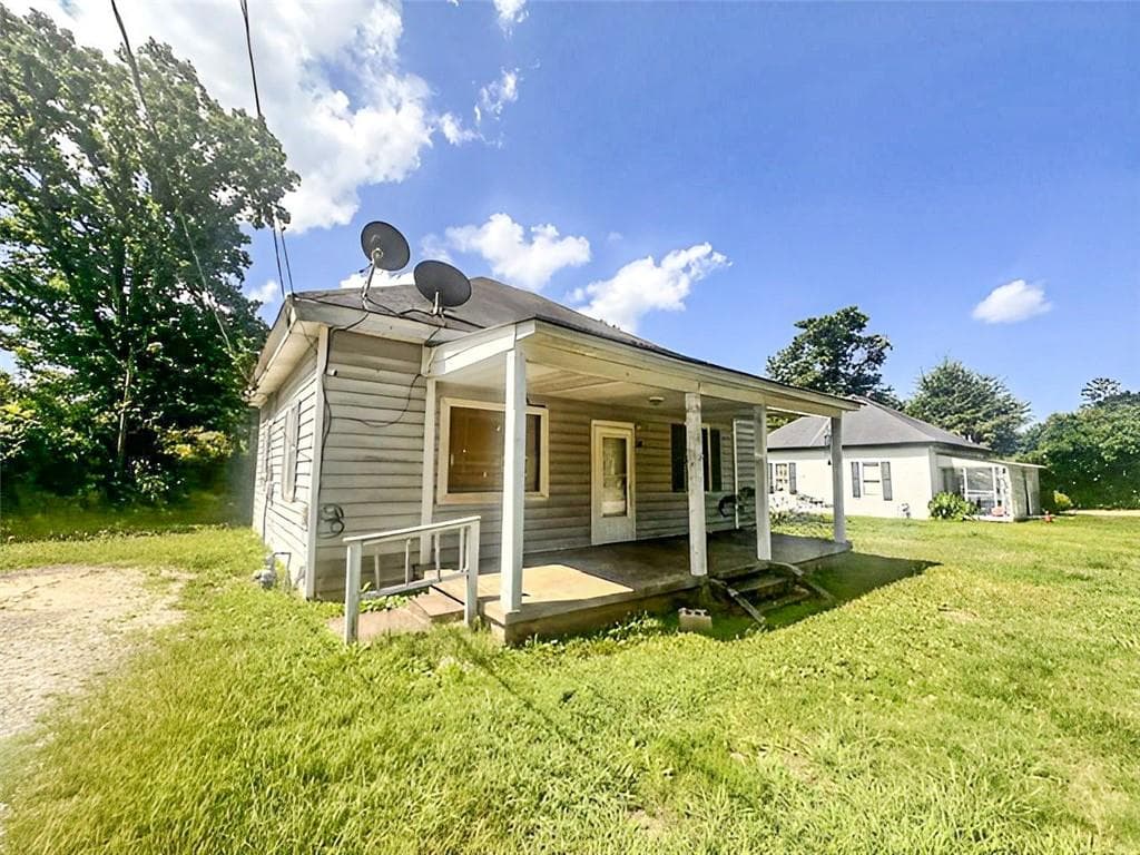 2 bedroom, 1 bathroom, 1,046 sq ft single family residence for sale at 54 Bleachery Street, Griffin, GA 30223 — photo 3