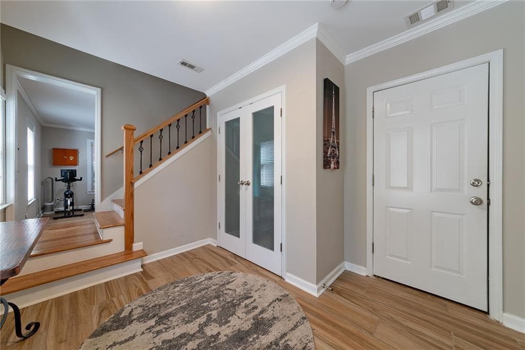 3 bedroom, 3 bathroom, 2,282 sq ft townhouse for rent at 300 Halah Circle, Atlanta, GA 30328 for $3,500 a month — photo 1 of 5