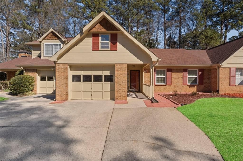 2 Dover Trail, Peachtree City, GA 30269 — most recent listing photo