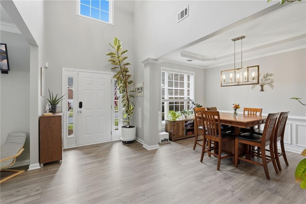 4 bedroom, 3 bathroom, 2,640 sq ft single family residence for sale at 5165 Huntington Crest Lane, Cumming, GA 30040 — photo 6