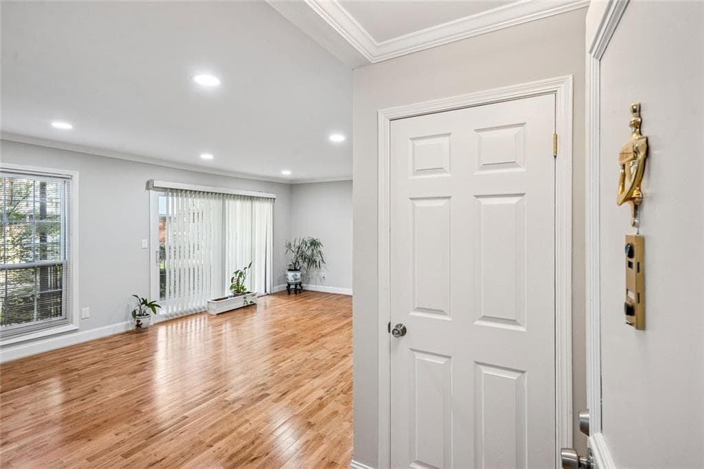 2 bedroom, 2 bathroom, 1,206 sq ft condominium for rent at 6851 Roswell Road F32, Atlanta, GA 30328 for $2,100 a month — photo 9