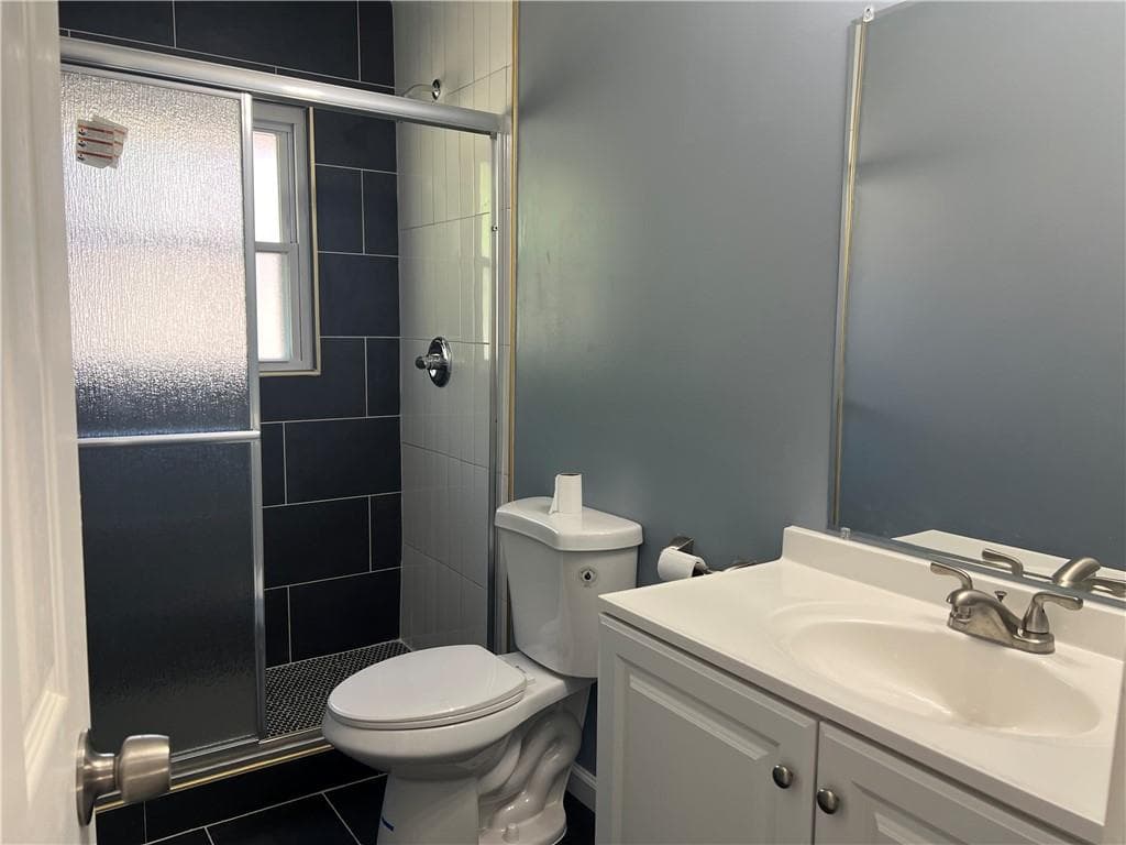 3 bedroom, 2 bathroom, 1,320 sq ft single family residence for sale at 2875 Carriage Lane, Atlanta, GA 30349 — photo 10