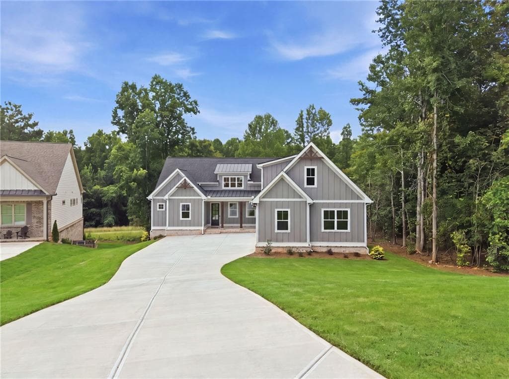4 bedroom, 4 bathroom, 5,390 sq ft single family residence for sale at 3108 Mulberry Greens Lane, Jefferson, GA 30549 — photo 2