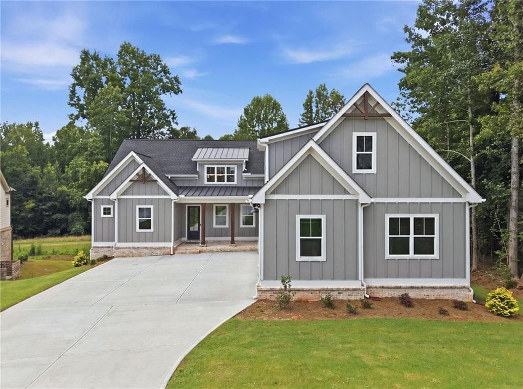4 bedroom, 4 bathroom, 5,390 sq ft single family residence for sale at 3108 Mulberry Greens Lane, Jefferson, GA 30549 — photo 4