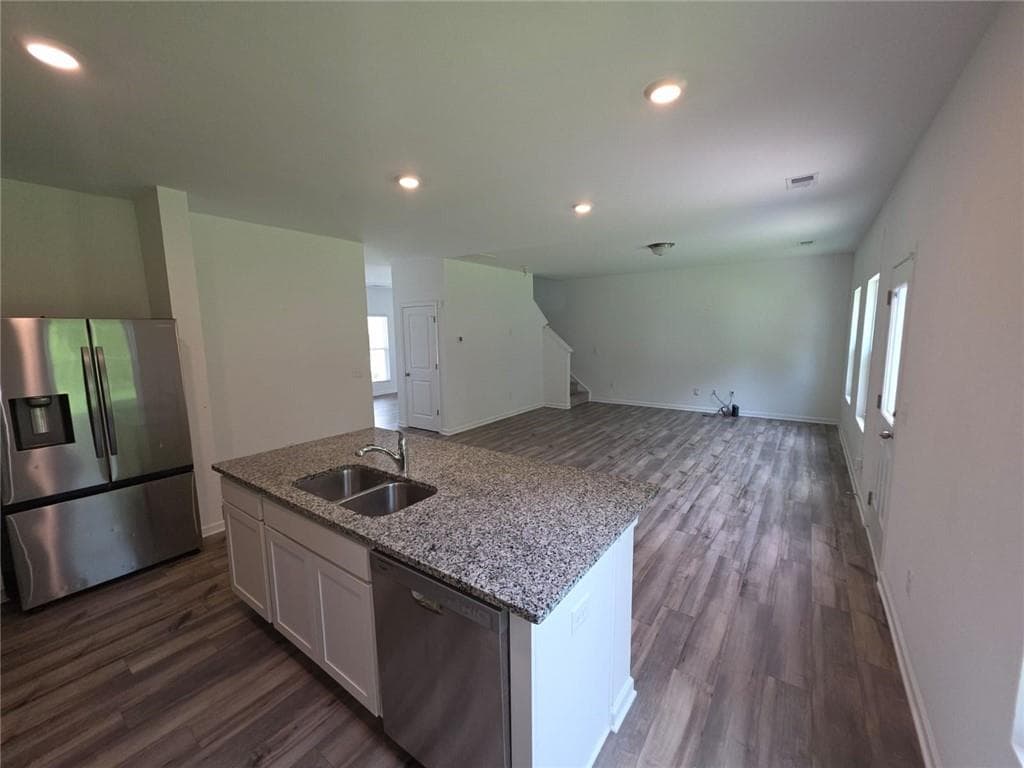 4 bedroom, 3 bathroom, 2,192 sq ft single family residence for rent at 2048 Boxwood Circle, Conyers, GA 30094 for $2,400 a month — photo 10
