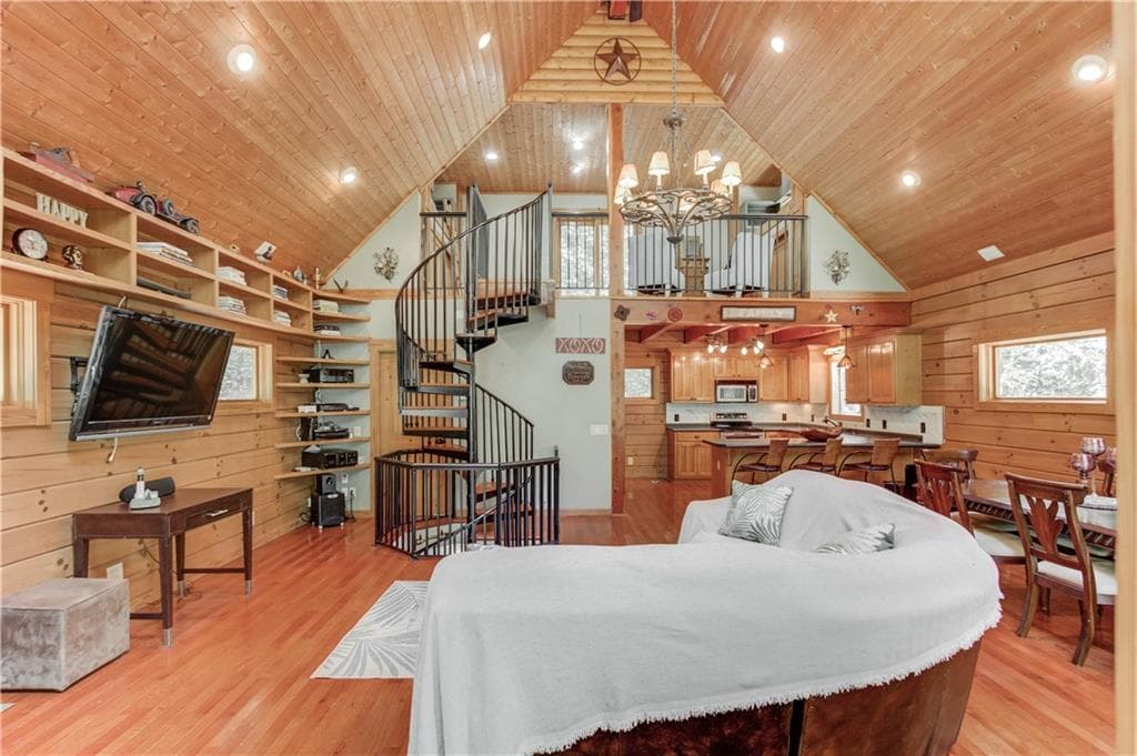 3 bedroom, 2 bathroom, 1,180 sq ft single family residence for sale at 6893 Lakeside Place, Gainesville, GA 30506 — photo 7