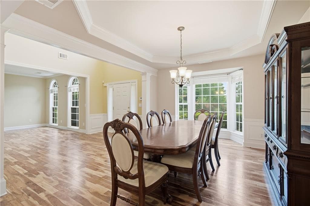 5 bedroom, 4 bathroom, 3,425 sq ft single family residence for sale at 1125 Mountclaire Drive, Cumming, GA 30041 — photo 10