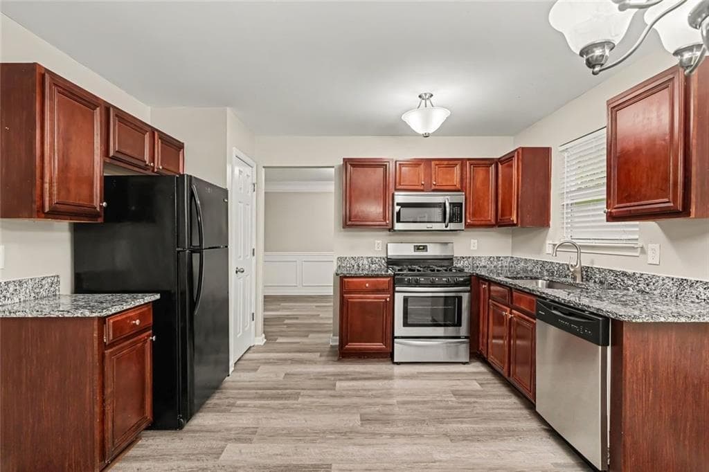 4 bedroom, 3 bathroom, 2,403 sq ft single family residence for sale at 509 Trotters Lane, Mcdonough, GA 30252 — photo 8