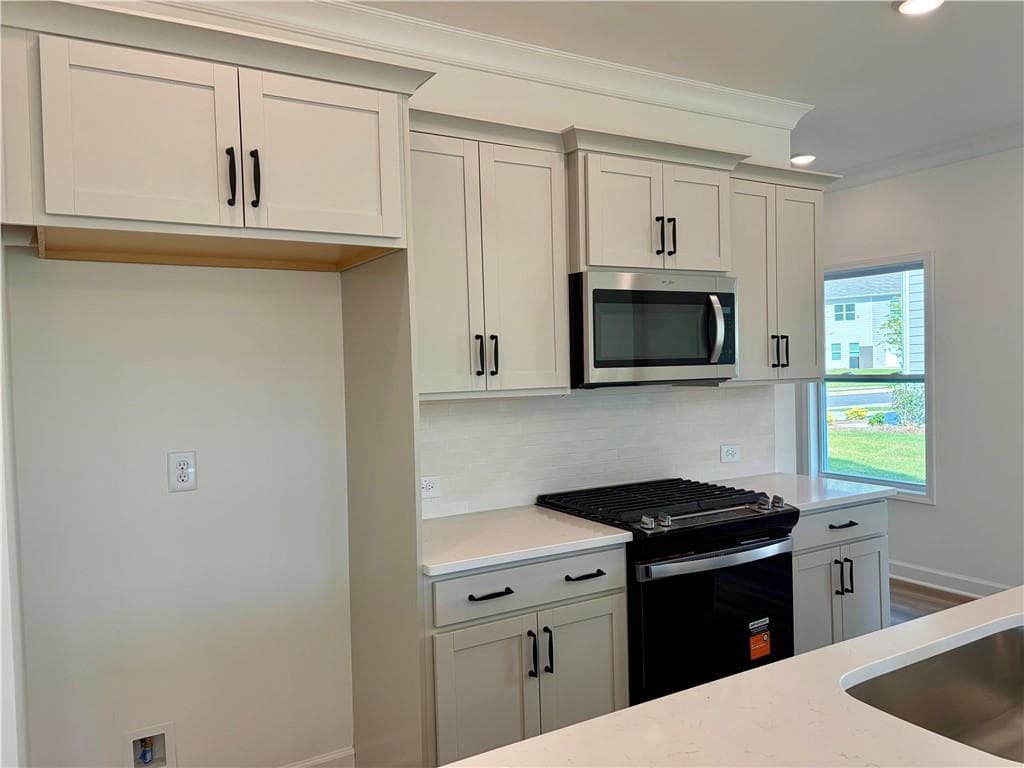 3 bedroom, 3 bathroom, 1,805 sq ft townhouse for sale at 324 Colsen Drive, Acworth, GA 30102