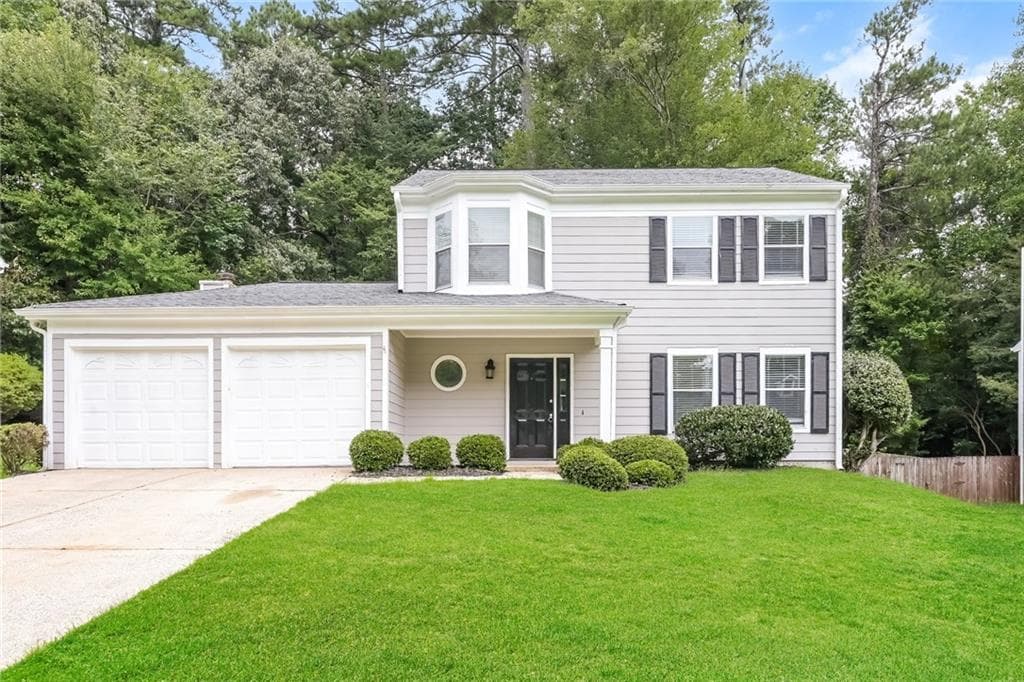 3 bedroom, 3 bathroom, 1,685 sq ft single family residence for rent at 10450 Summer Creek Drive, Johns Creek, GA 30022 for $2,595 a month — photo 1 of 15