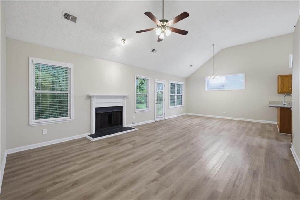 3 bedroom, 2 bathroom, 1,428 sq ft single family residence for sale at 2710 Waterford Park Drive, Lawrenceville, GA 30044 — photo 5