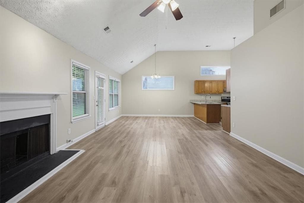 3 bedroom, 2 bathroom, 1,428 sq ft single family residence for sale at 2710 Waterford Park Drive, Lawrenceville, GA 30044 — photo 6
