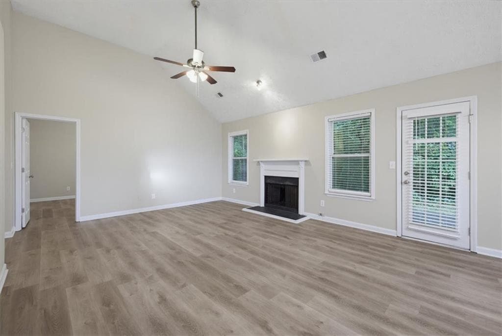 3 bedroom, 2 bathroom, 1,428 sq ft single family residence for sale at 2710 Waterford Park Drive, Lawrenceville, GA 30044 — photo 10
