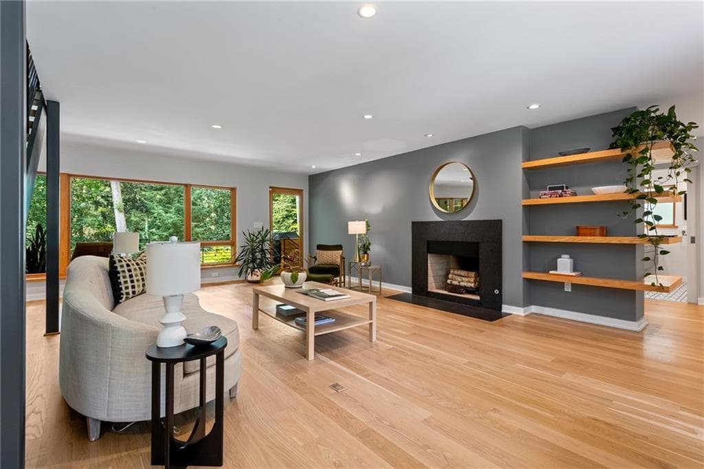 5 bedroom, 3 bathroom, 4,772 sq ft single family residence under contract at 878 Barton Woods Road, Atlanta, GA 30307 — photo 7