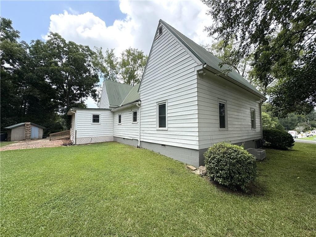 4 bedroom, 2 bathroom, 2,388 sq ft single family residence for rent at 599 Gordon Street, Jefferson, GA 30549 for $2,220 a month — photo 4