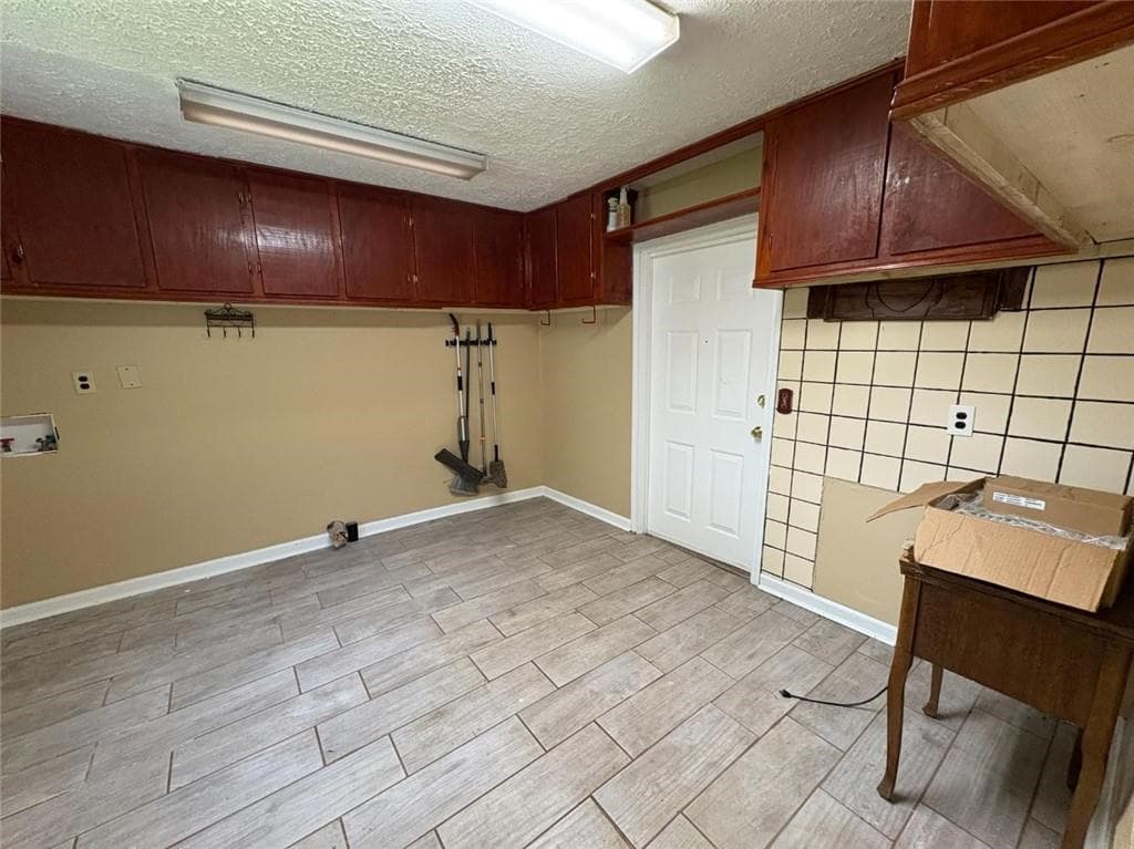 4 bedroom, 2 bathroom, 2,388 sq ft single family residence for rent at 599 Gordon Street, Jefferson, GA 30549 for $2,220 a month — photo 10