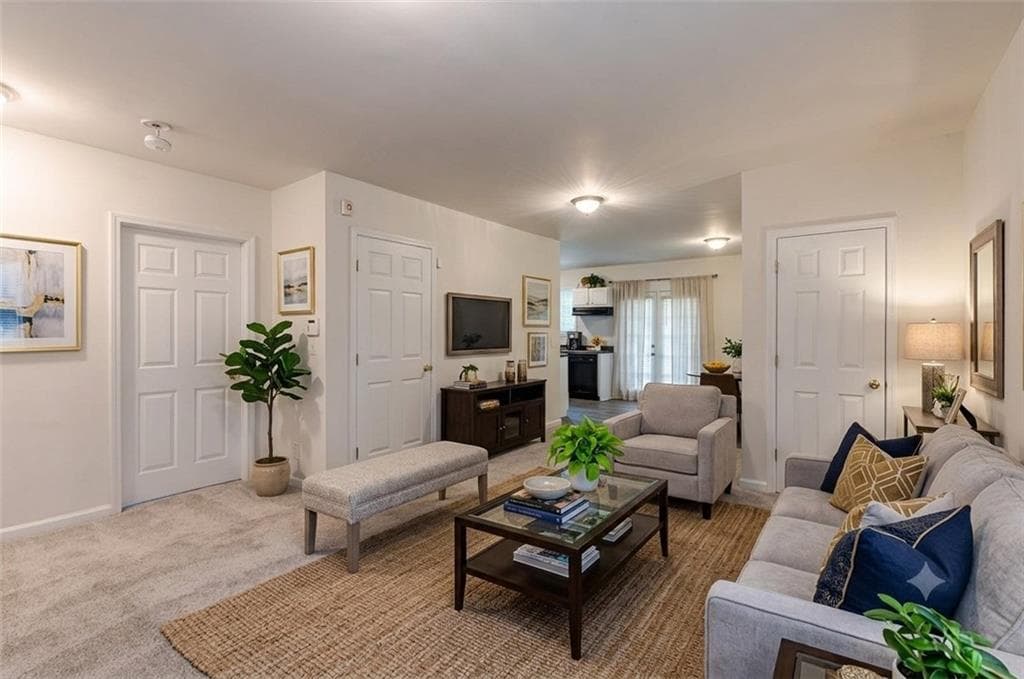 4 bedroom, 3 bathroom, 1,760 sq ft single family residence for sale at 939 Arden Avenue, Atlanta, GA 30310 — photo 2