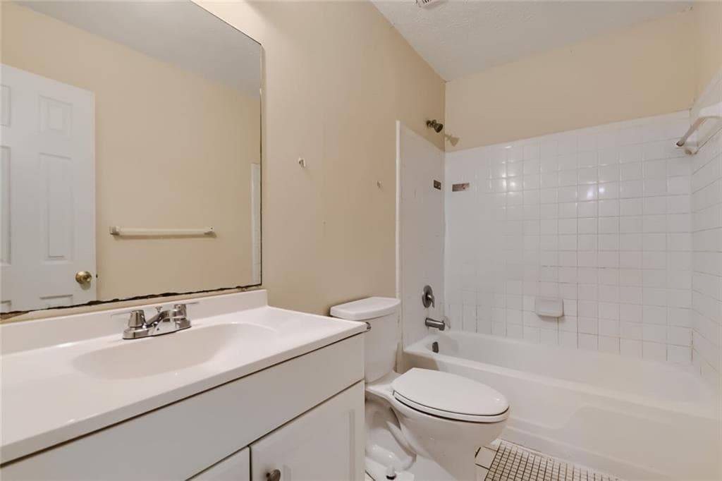 4 bedroom, 2 bathroom, 1,344 sq ft condominium for sale at 1789 Whitehall Forest Court, Atlanta, GA 30316 — photo 8