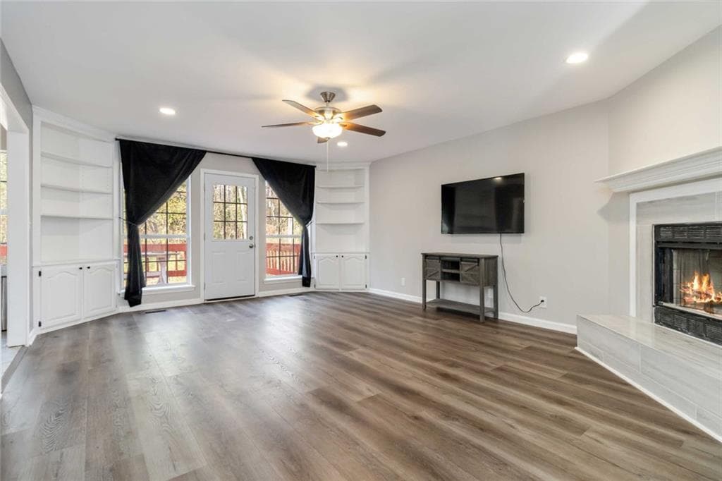 4 bedroom, 3 bathroom, 4,396 sq ft single family residence under contract at 2119 Tudor Castle Way, Decatur, GA 30035 — photo 7