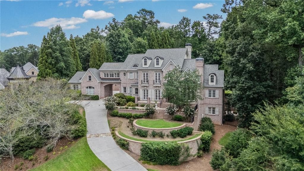 6 bedroom, 8 bathroom, 8,294 sq ft single family residence for sale at 5495 Claire Rose Lane, Sandy Springs, GA 30327 — photo 5