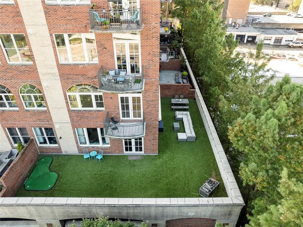 2 bedroom, 2 bathroom, 1,358 sq ft condominium for sale at 3180 Mathieson Drive 506, Atlanta, GA 30305 — photo 1 of 34