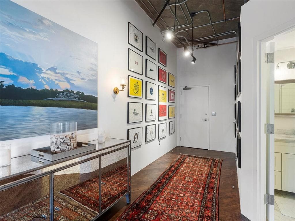 2 bedroom, 2 bathroom, 1,358 sq ft condominium for sale at 3180 Mathieson Drive 506, Atlanta, GA 30305 — photo 4