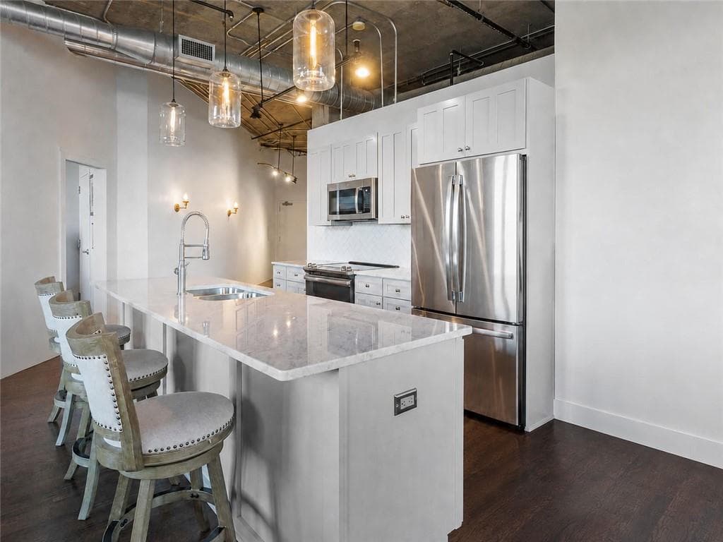 2 bedroom, 2 bathroom, 1,358 sq ft condominium for sale at 3180 Mathieson Drive 506, Atlanta, GA 30305 — photo 7