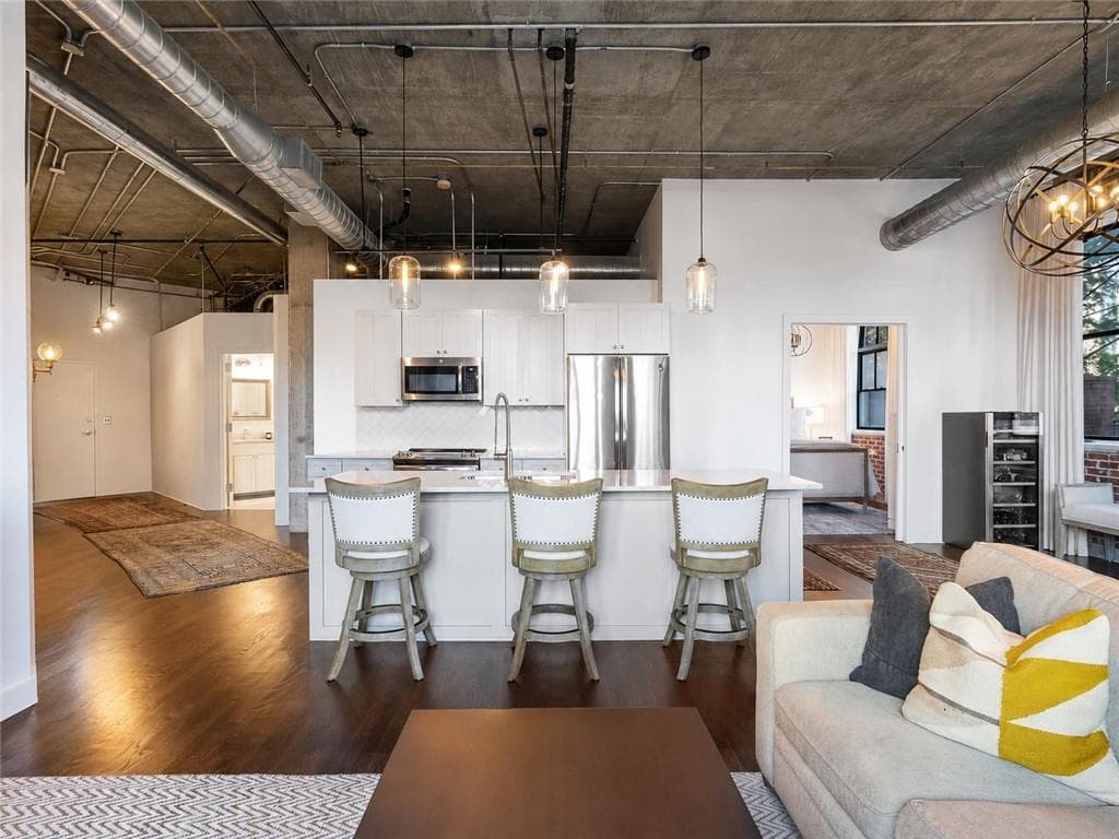 2 bedroom, 2 bathroom, 1,358 sq ft condominium for sale at 3180 Mathieson Drive 506, Atlanta, GA 30305 — photo 8