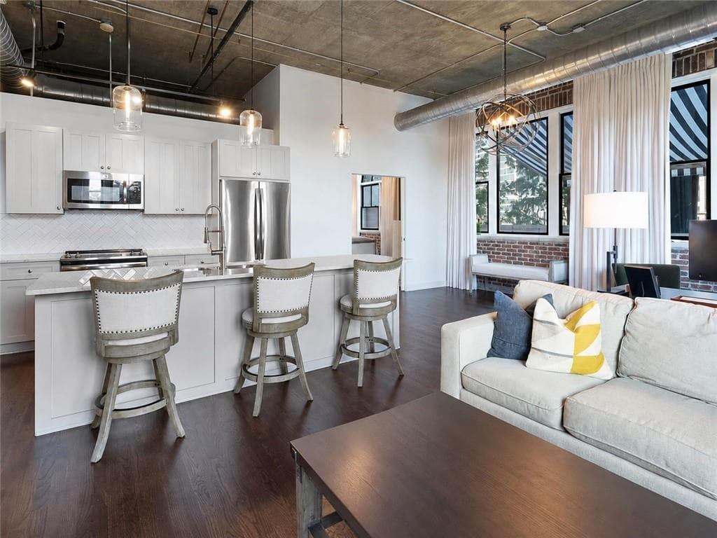 2 bedroom, 2 bathroom, 1,358 sq ft condominium for sale at 3180 Mathieson Drive 506, Atlanta, GA 30305 — photo 9