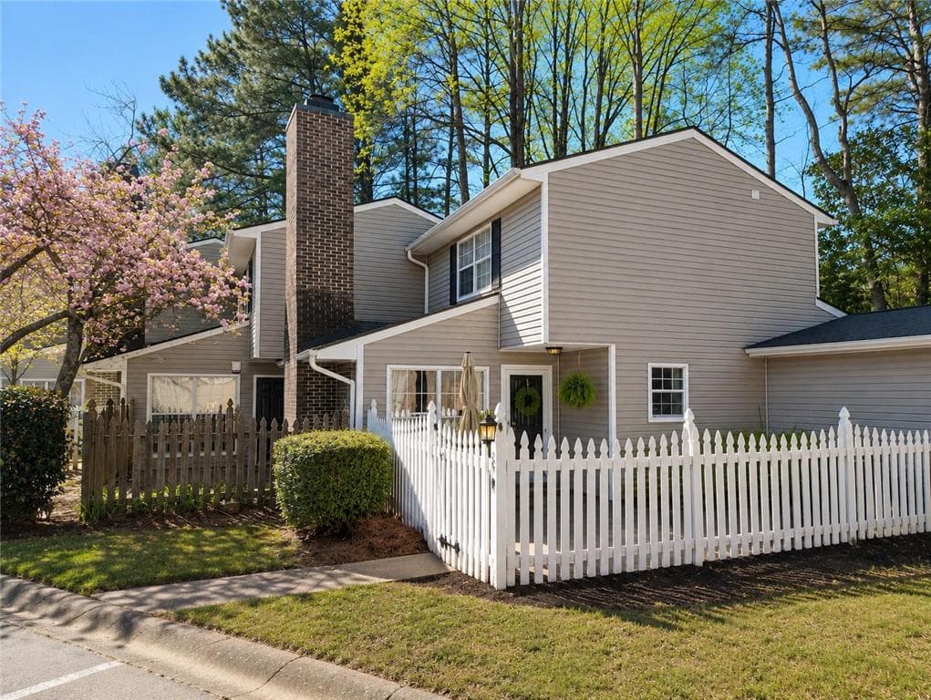 579 Picketts Bend Court