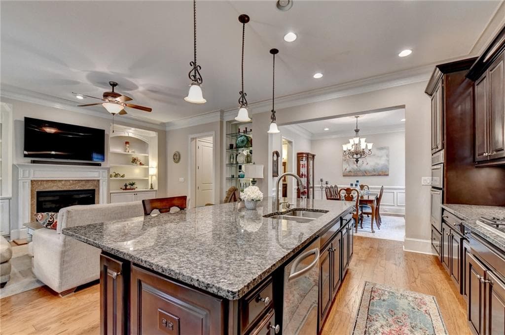 4 bedroom, 4 bathroom, 3,763 sq ft townhouse under contract at 7456 Portbury Park Lane, Suwanee, GA 30024 — photo 9
