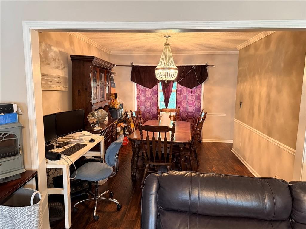 4 bedroom, 3 bathroom, 1,954 sq ft single family residence for sale at 635 Clemson Lane, Lawrenceville, GA 30043 — photo 4