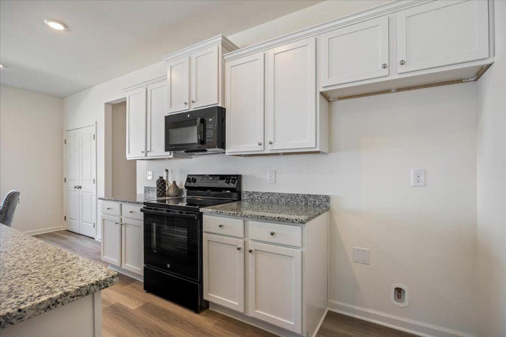 3 bedroom, 3 bathroom, 1,665 sq ft townhouse for sale at 2710 Sandy Road, Conyers, GA 30013 — photo 7