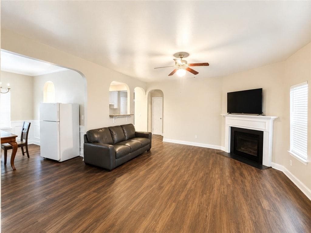 5 bedroom, 3 bathroom, 2,580 sq ft single family residence for sale at 170 Fred Bishop Drive, Canton, GA 30114 — photo 3